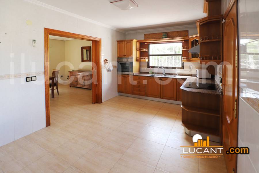 San Vicente del Raspeig,Alicante,España,4 Bedrooms Bedrooms,3 BathroomsBathrooms,Chalets,34175