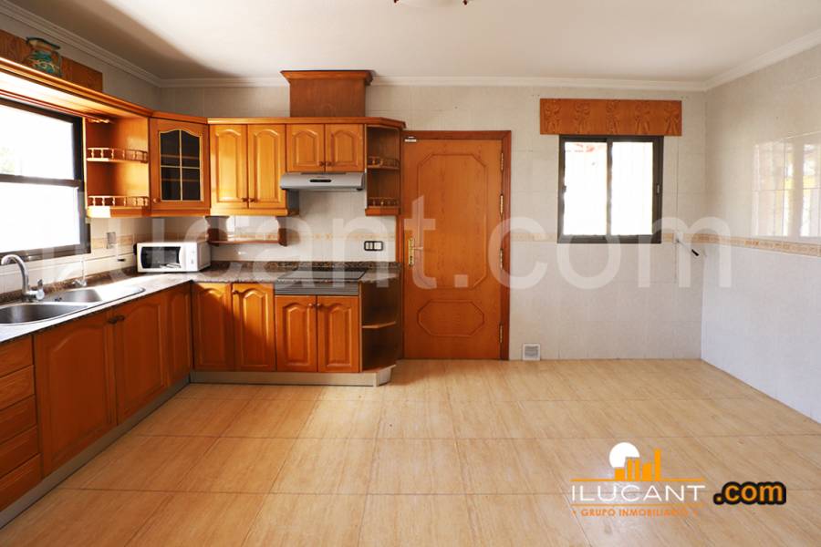 San Vicente del Raspeig,Alicante,España,4 Bedrooms Bedrooms,3 BathroomsBathrooms,Chalets,34175