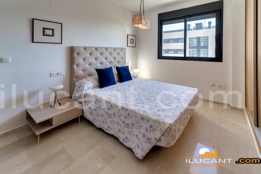 Alicante,Alicante,España,4 Bedrooms Bedrooms,2 BathroomsBathrooms,Atico,34182