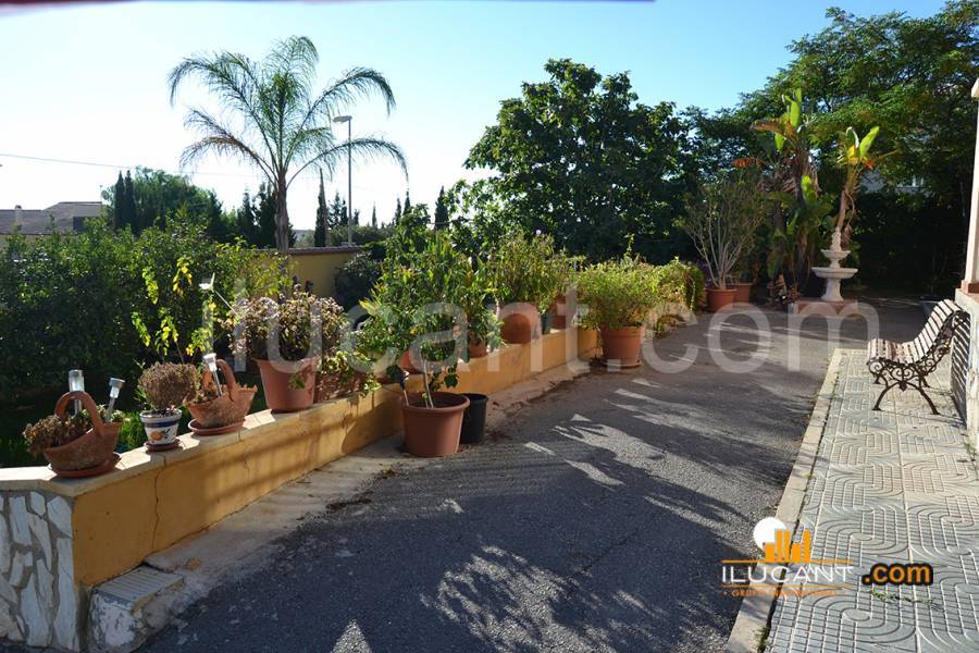Mutxamel,Alicante,España,4 Bedrooms Bedrooms,3 BathroomsBathrooms,Chalets,34183