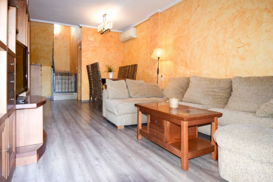 San Isidro, Alicante, España, 3 Bedrooms Bedrooms, ,2 BathroomsBathrooms,Adosada,Venta,34199