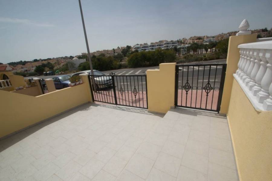 San Miguel de Salinas,Alicante,España,3 Bedrooms Bedrooms,2 BathroomsBathrooms,Adosada,34320