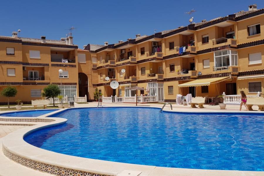 Torrevieja,Alicante,España,2 Bedrooms Bedrooms,1 BañoBathrooms,Atico,34330