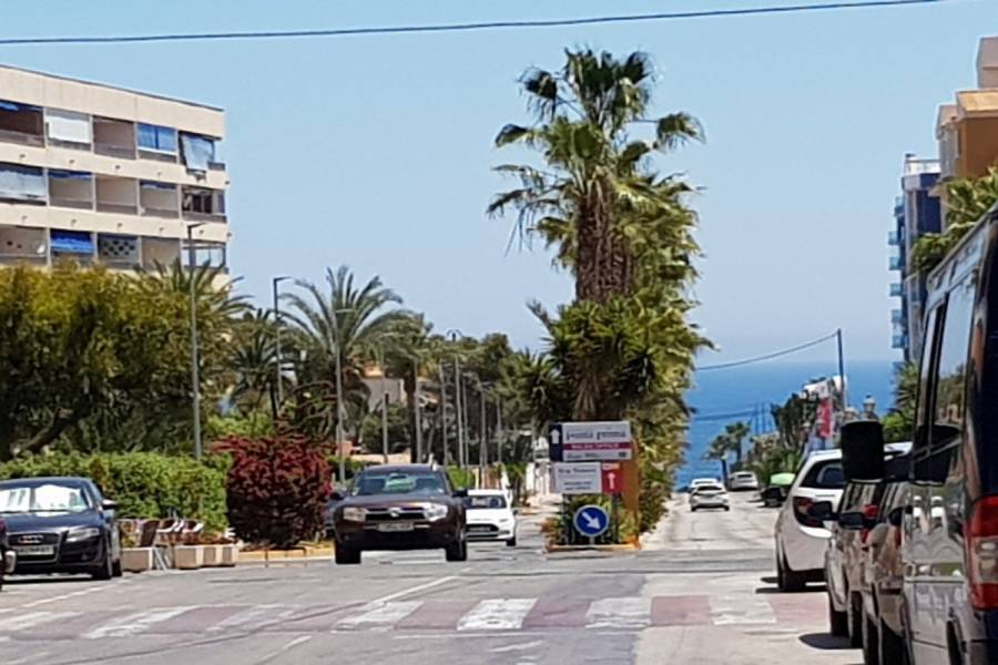 Torrevieja,Alicante,España,2 Bedrooms Bedrooms,1 BañoBathrooms,Atico,34330