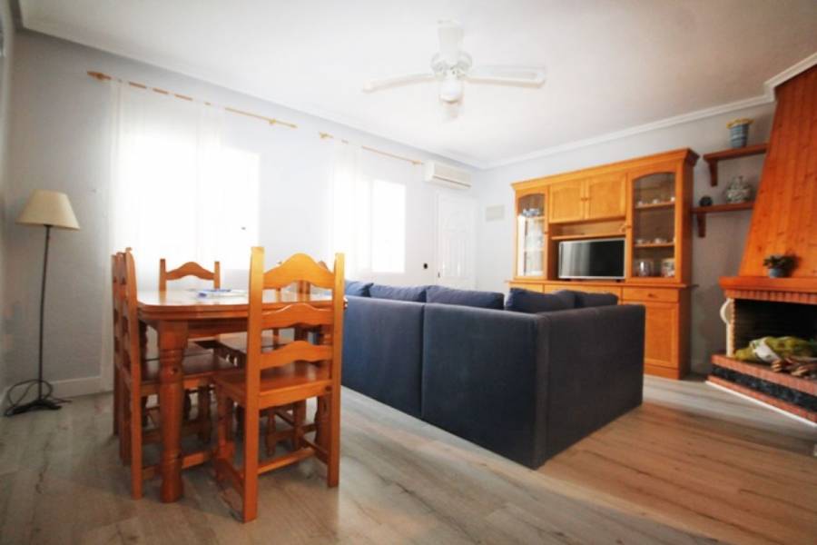 Torrevieja,Alicante,España,3 Bedrooms Bedrooms,1 BañoBathrooms,Bungalow,34356