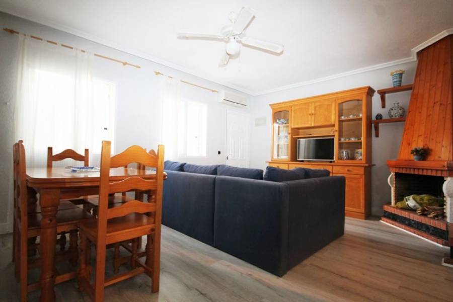 Torrevieja,Alicante,España,3 Bedrooms Bedrooms,1 BañoBathrooms,Bungalow,34356