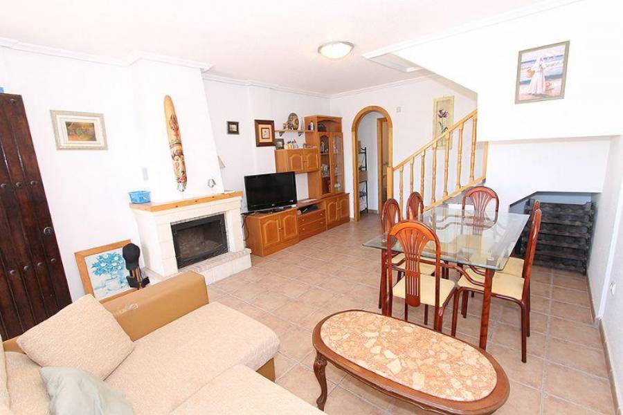 Orihuela,Alicante,España,3 Bedrooms Bedrooms,2 BathroomsBathrooms,Fincas-Villas,3896