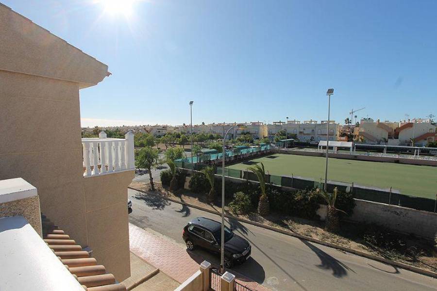 Orihuela,Alicante,España,3 Bedrooms Bedrooms,2 BathroomsBathrooms,Fincas-Villas,3896