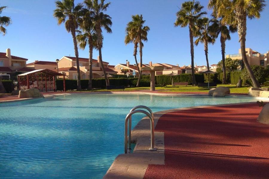 Santa Pola,Alicante,España,4 Bedrooms Bedrooms,3 BathroomsBathrooms,Bungalow,34426