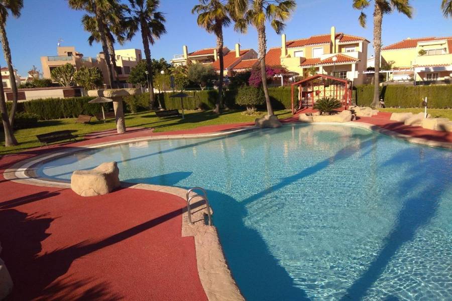 Santa Pola,Alicante,España,4 Bedrooms Bedrooms,3 BathroomsBathrooms,Bungalow,34426