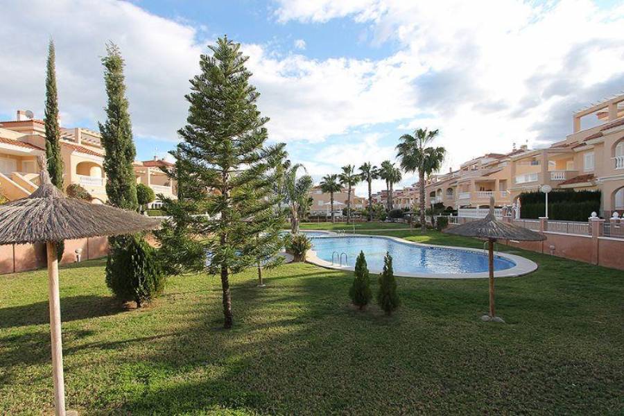 Orihuela,Alicante,España,3 Bedrooms Bedrooms,3 BathroomsBathrooms,Fincas-Villas,3902