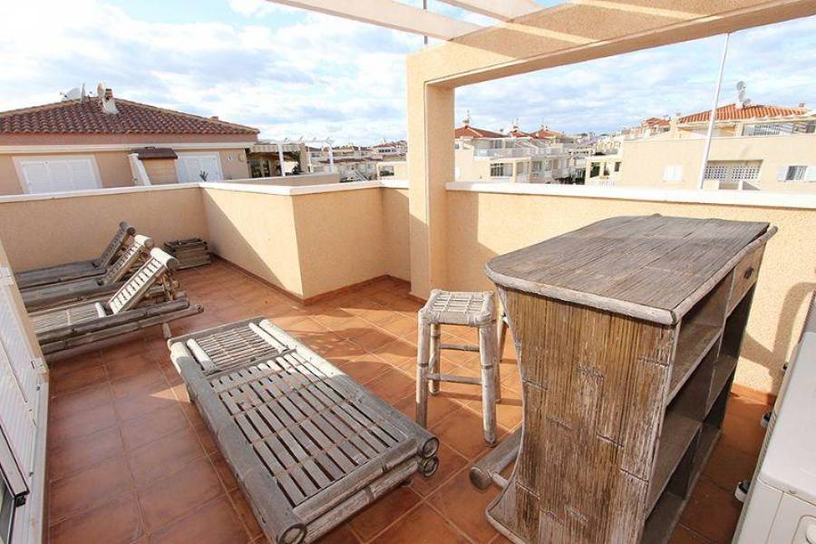 Orihuela,Alicante,España,3 Bedrooms Bedrooms,3 BathroomsBathrooms,Fincas-Villas,3902