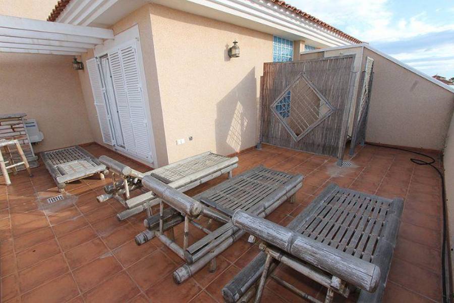 Orihuela,Alicante,España,3 Bedrooms Bedrooms,3 BathroomsBathrooms,Fincas-Villas,3902