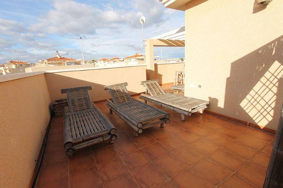 Orihuela,Alicante,España,3 Bedrooms Bedrooms,3 BathroomsBathrooms,Fincas-Villas,3902
