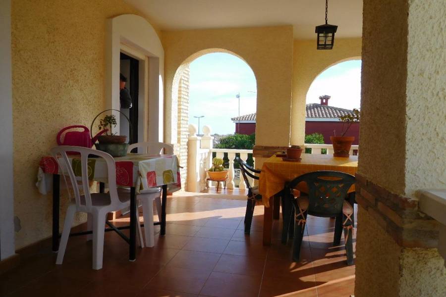 Monforte del Cid,Alicante,España,3 Bedrooms Bedrooms,2 BathroomsBathrooms,Chalets,34484