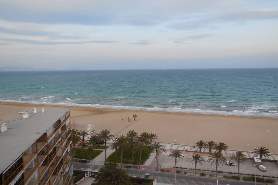 Alicante,Alicante,España,2 Bedrooms Bedrooms,1 BañoBathrooms,Apartamentos,34487