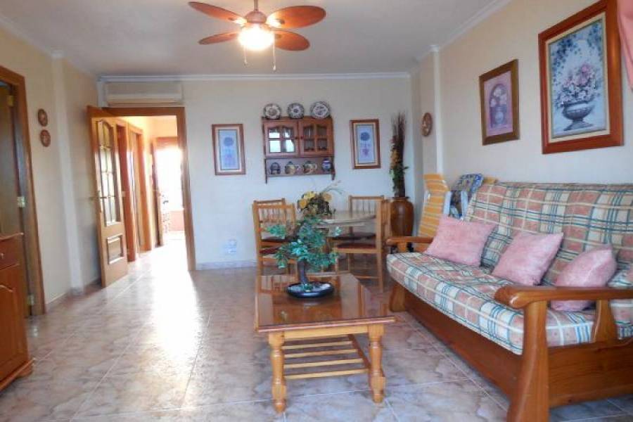Alicante,Alicante,España,2 Bedrooms Bedrooms,1 BañoBathrooms,Apartamentos,34487