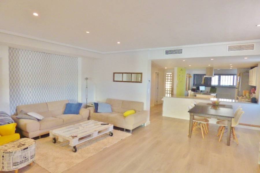 Alicante,Alicante,España,3 Bedrooms Bedrooms,2 BathroomsBathrooms,Bungalow,34493