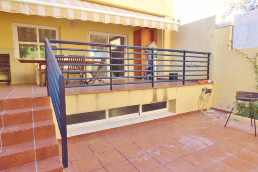 Alicante,Alicante,España,3 Bedrooms Bedrooms,2 BathroomsBathrooms,Bungalow,34493
