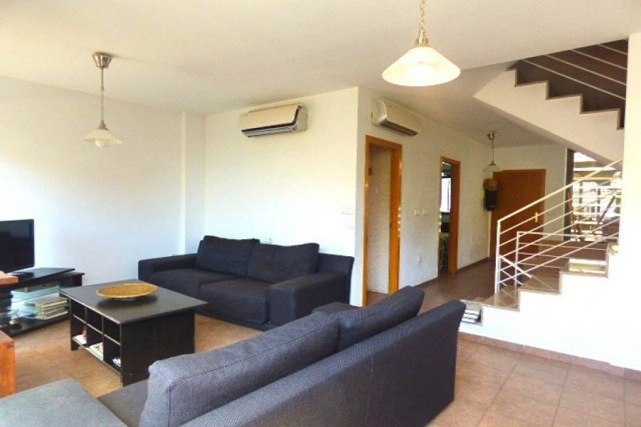 Alicante,Alicante,España,5 Bedrooms Bedrooms,1 BañoBathrooms,Adosada,34506