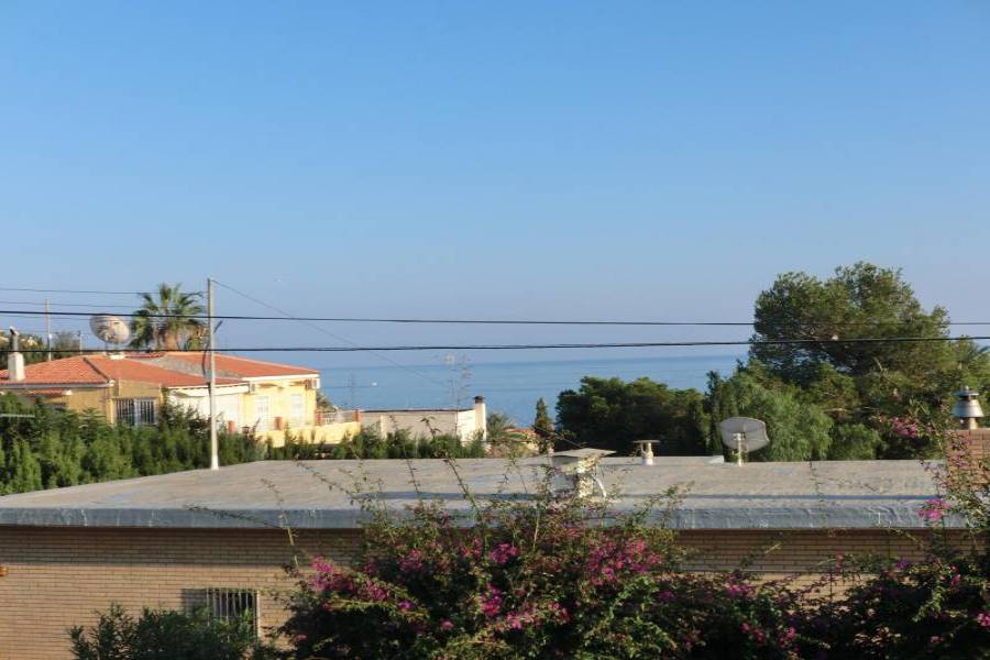 el Campello,Alicante,España,5 Bedrooms Bedrooms,2 BathroomsBathrooms,Chalets,34524