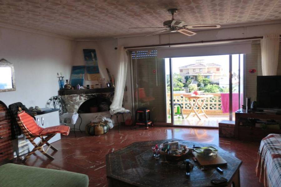 el Campello,Alicante,España,5 Bedrooms Bedrooms,2 BathroomsBathrooms,Chalets,34524