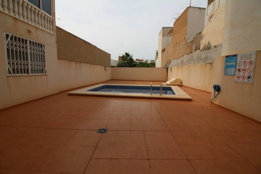 Torrevieja,Alicante,España,3 Bedrooms Bedrooms,1 BañoBathrooms,Atico,34566