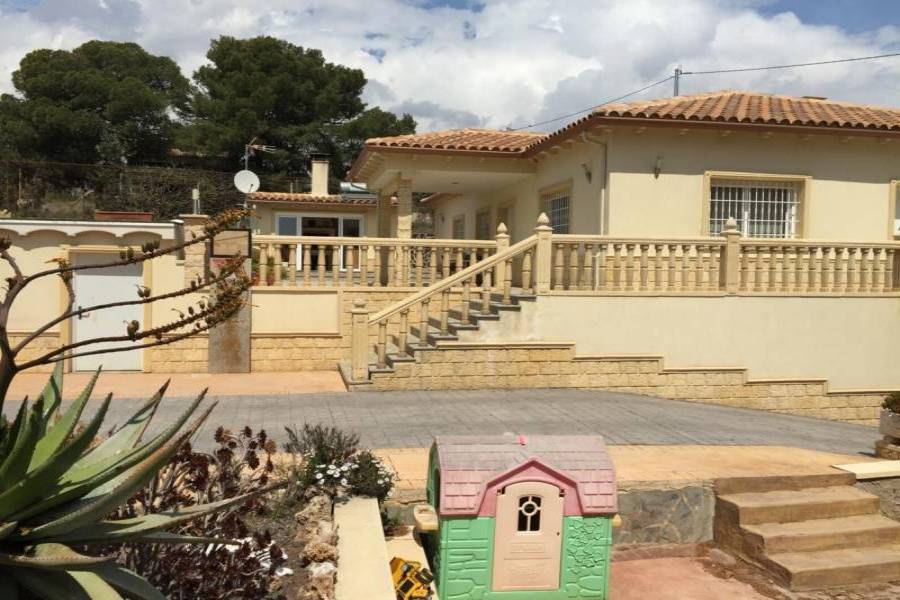 Elche,Alicante,España,5 Bedrooms Bedrooms,4 BathroomsBathrooms,Chalets,34575