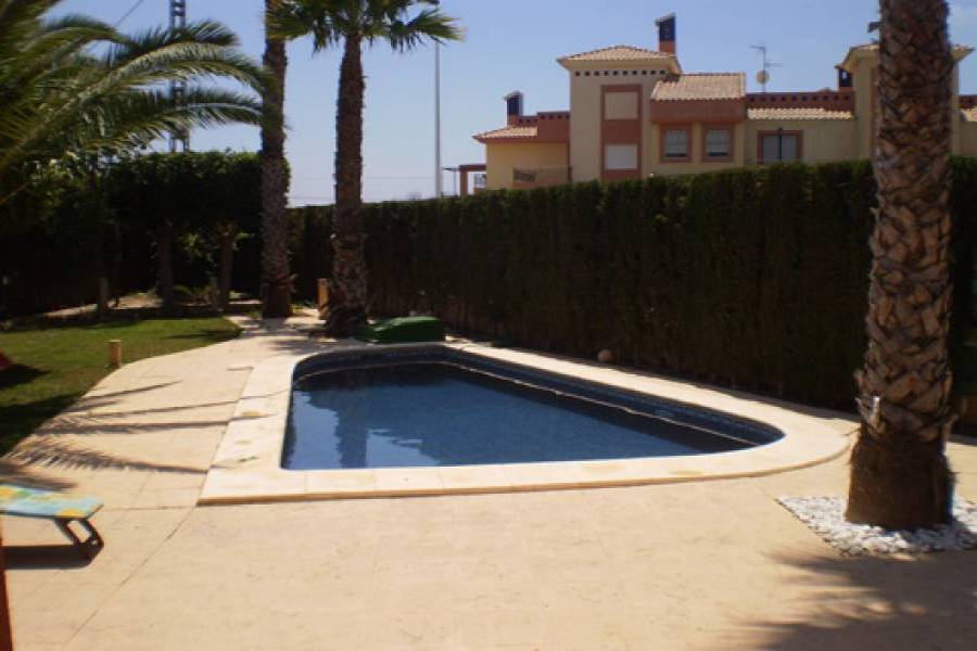 Elche,Alicante,España,5 Bedrooms Bedrooms,2 BathroomsBathrooms,Chalets,34577