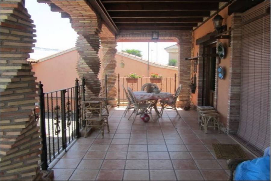 Elche,Alicante,España,5 Bedrooms Bedrooms,5 BathroomsBathrooms,Chalets,34578