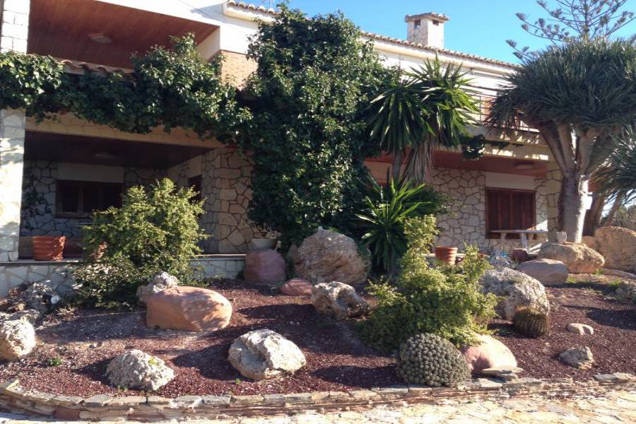 Elche,Alicante,España,9 Bedrooms Bedrooms,7 BathroomsBathrooms,Chalets,34587