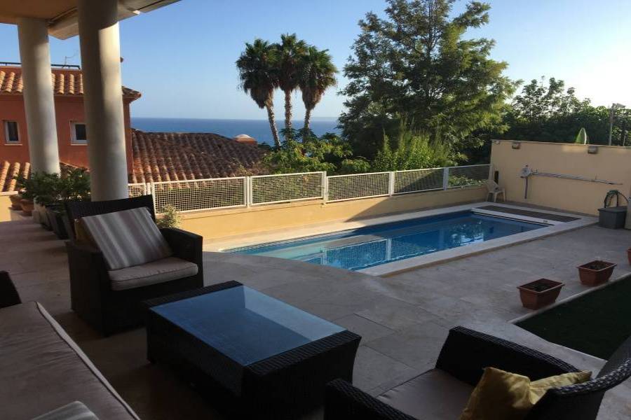 Alicante,Alicante,España,5 Bedrooms Bedrooms,5 BathroomsBathrooms,Chalets,34596