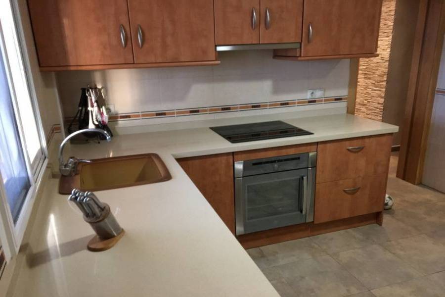 Elche,Alicante,España,3 Bedrooms Bedrooms,2 BathroomsBathrooms,Adosada,34600