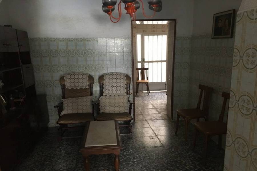 Elche,Alicante,España,3 Bedrooms Bedrooms,1 BañoBathrooms,Planta baja,34611