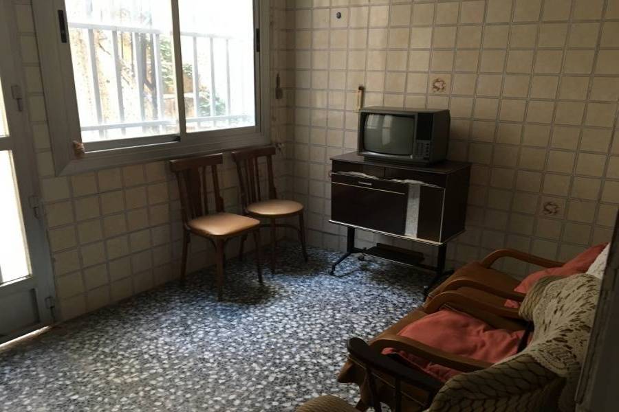 Elche,Alicante,España,3 Bedrooms Bedrooms,1 BañoBathrooms,Planta baja,34611