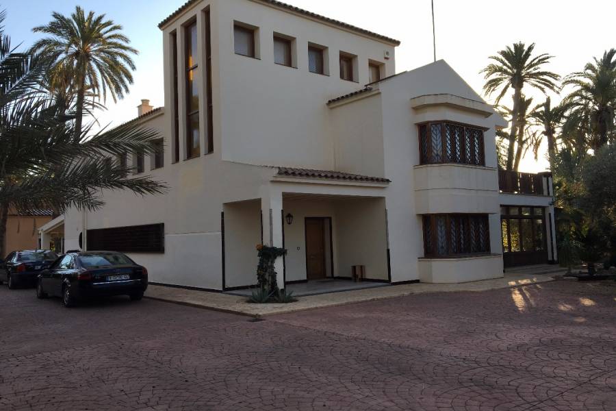 Elche,Alicante,España,4 Bedrooms Bedrooms,4 BathroomsBathrooms,Chalets,34621