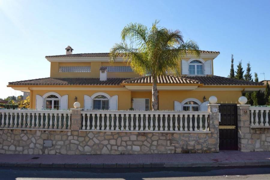 San Vicente del Raspeig,Alicante,España,4 Bedrooms Bedrooms,2 BathroomsBathrooms,Chalets,34639