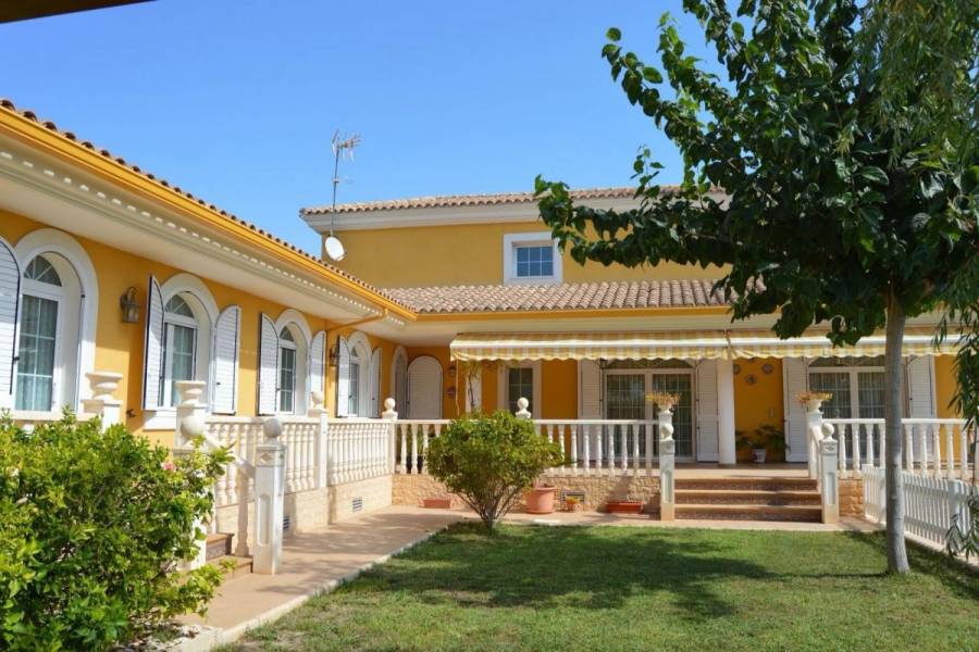 San Vicente del Raspeig,Alicante,España,4 Bedrooms Bedrooms,2 BathroomsBathrooms,Chalets,34639