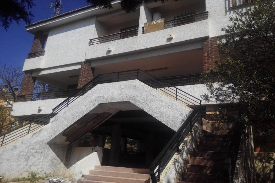 San Vicente del Raspeig,Alicante,España,8 Bedrooms Bedrooms,3 BathroomsBathrooms,Chalets,34645