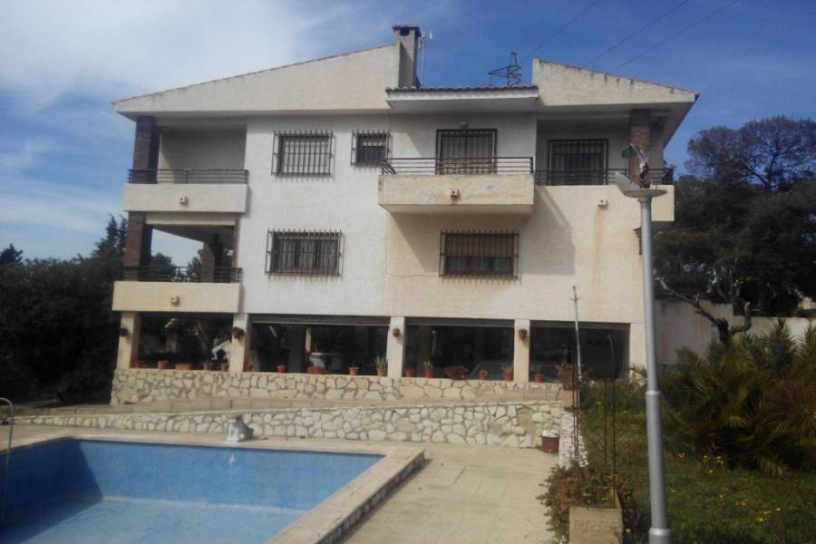 San Vicente del Raspeig,Alicante,España,8 Bedrooms Bedrooms,3 BathroomsBathrooms,Chalets,34645