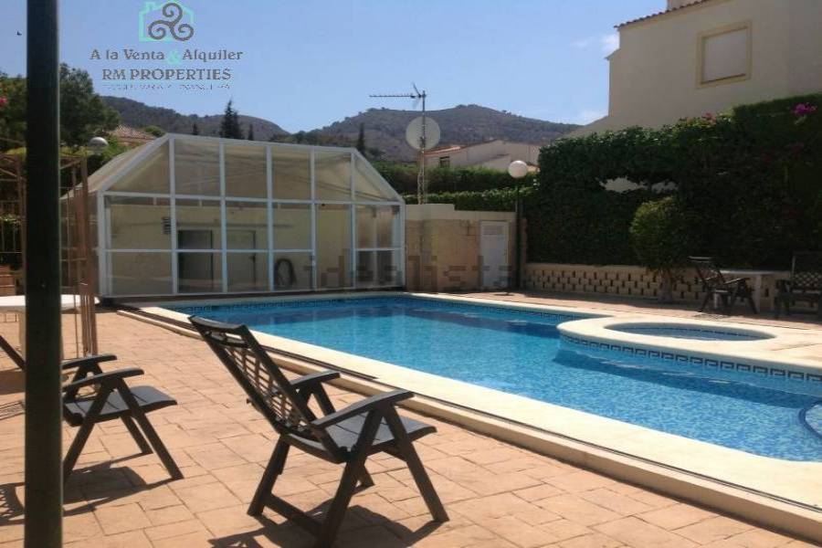 Benidorm,Alicante,España,4 Bedrooms Bedrooms,3 BathroomsBathrooms,Chalets,34721