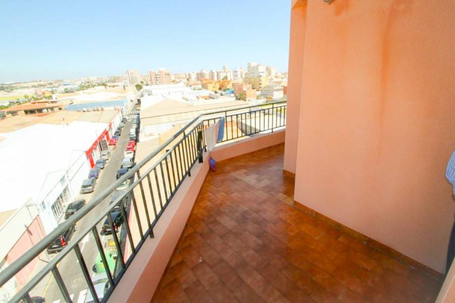 Torrevieja,Alicante,España,2 Bedrooms Bedrooms,1 BañoBathrooms,Atico,34741
