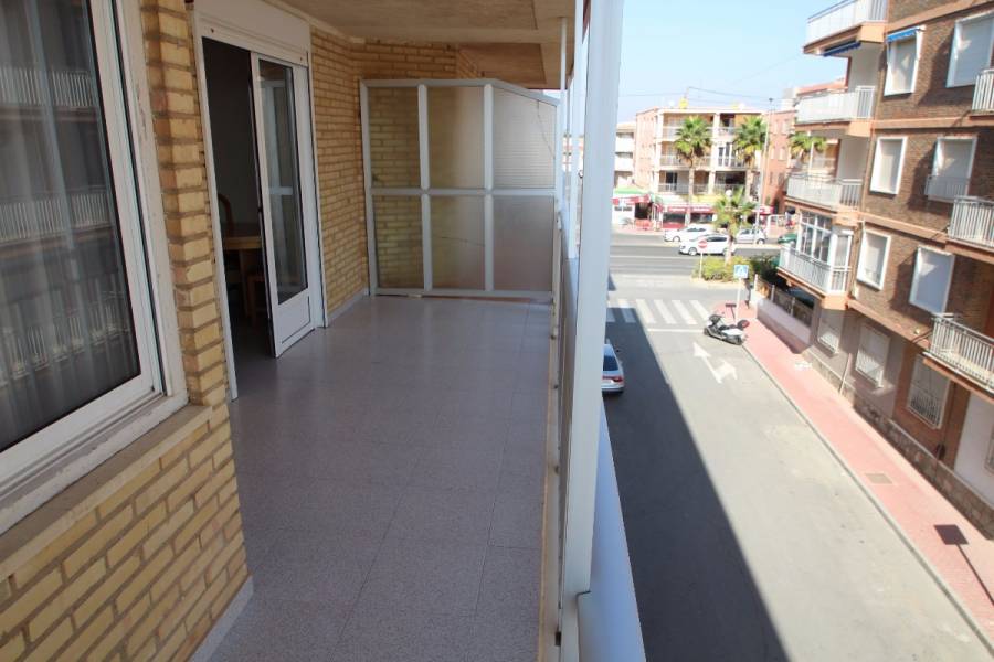 Torrevieja,Alicante,España,3 Bedrooms Bedrooms,1 BañoBathrooms,Apartamentos,34757