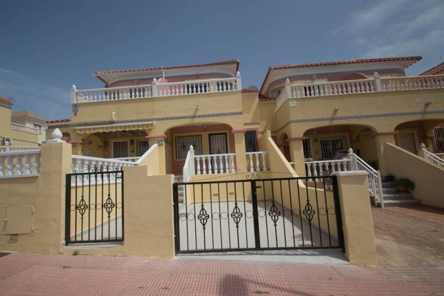 Orihuela Costa,Alicante,España,3 Bedrooms Bedrooms,2 BathroomsBathrooms,Adosada,34771