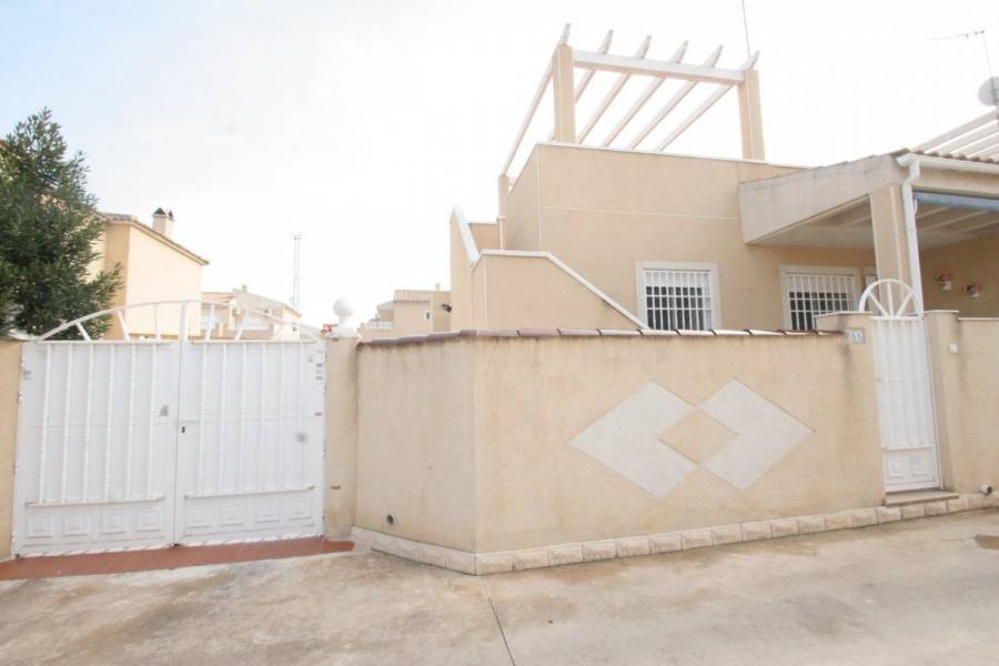 Torrevieja,Alicante,España,2 Bedrooms Bedrooms,1 BañoBathrooms,Adosada,34774
