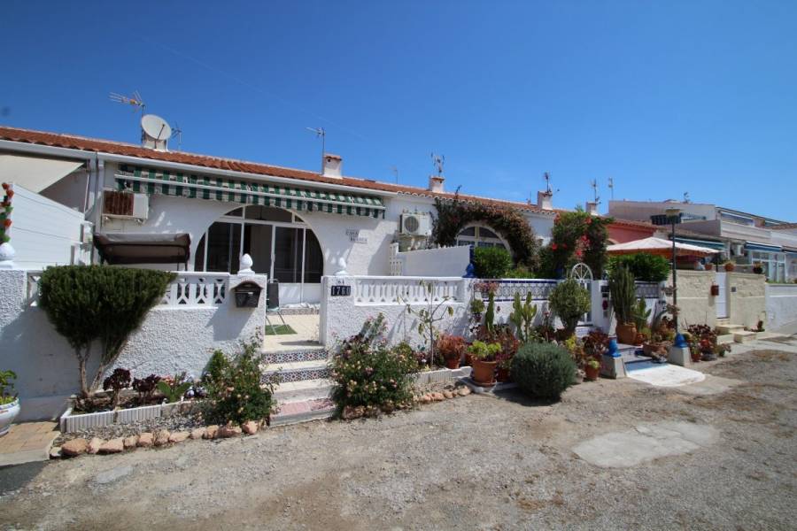 Torrevieja,Alicante,España,2 Bedrooms Bedrooms,1 BañoBathrooms,Bungalow,34781