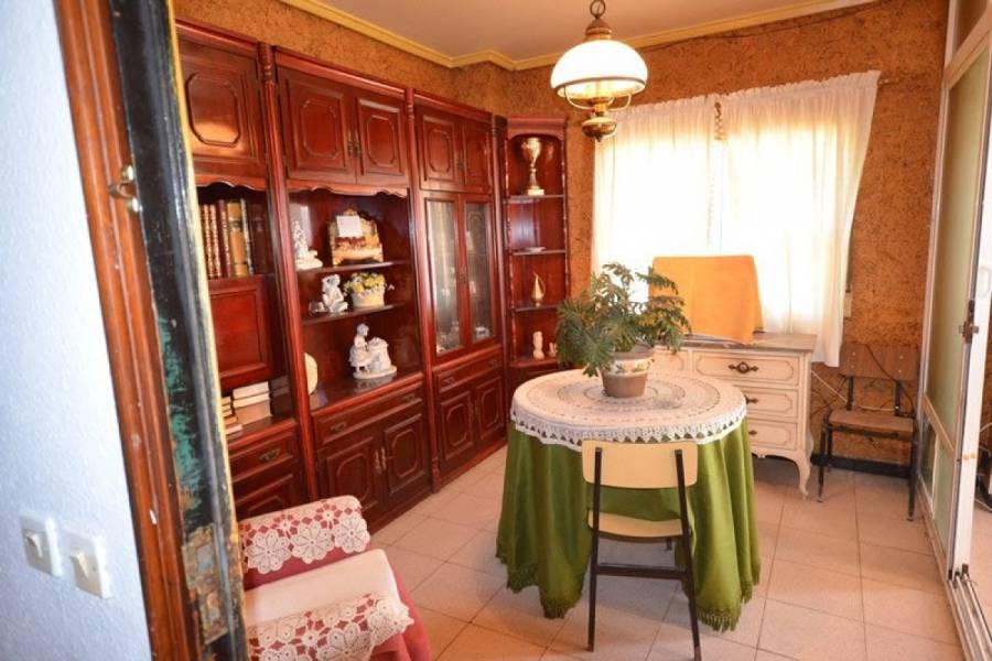 Guardamar del Segura,Alicante,España,4 Bedrooms Bedrooms,1 BañoBathrooms,Apartamentos,34790