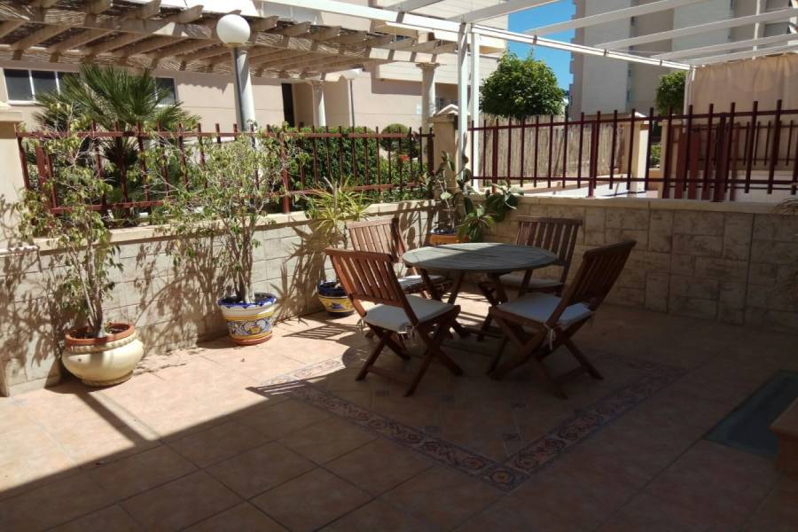 Elche,Alicante,España,3 Bedrooms Bedrooms,2 BathroomsBathrooms,Adosada,34808