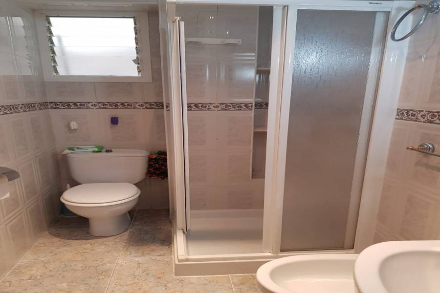 Elche,Alicante,España,3 Bedrooms Bedrooms,1 BañoBathrooms,Entresuelo,34811