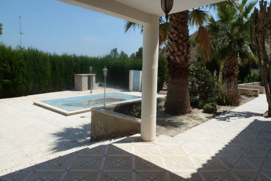 Alicante,Alicante,España,4 Bedrooms Bedrooms,2 BathroomsBathrooms,Chalets,34841